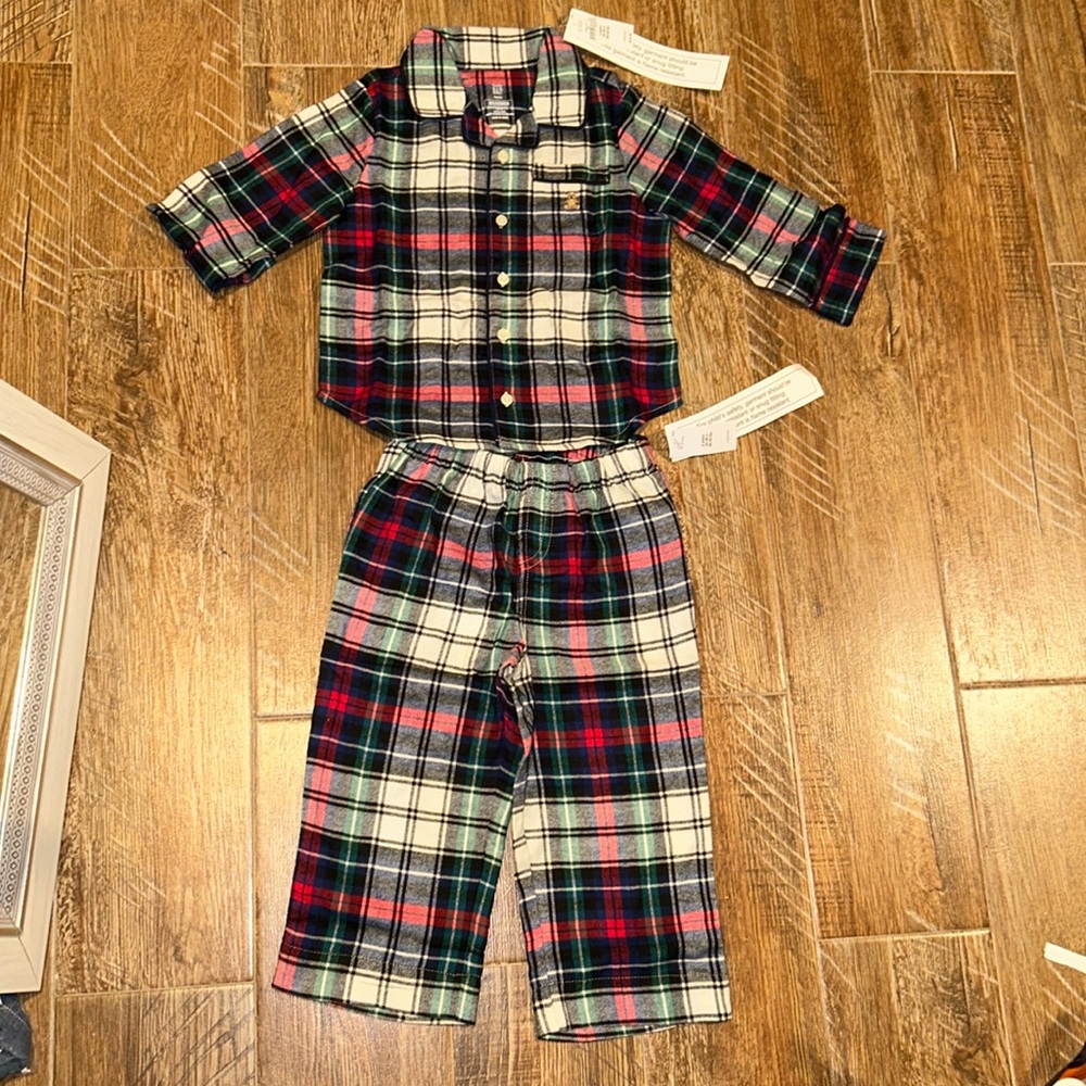 New Baby Gap Plaid Flannel Pjs-2T